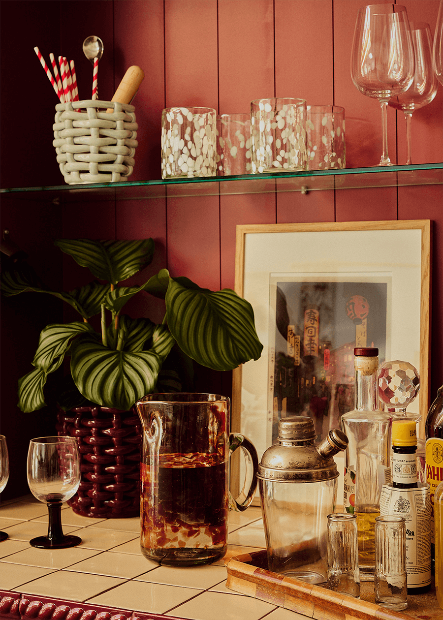 Late_Afternoon_Burgundy_Basketweave_Planter
