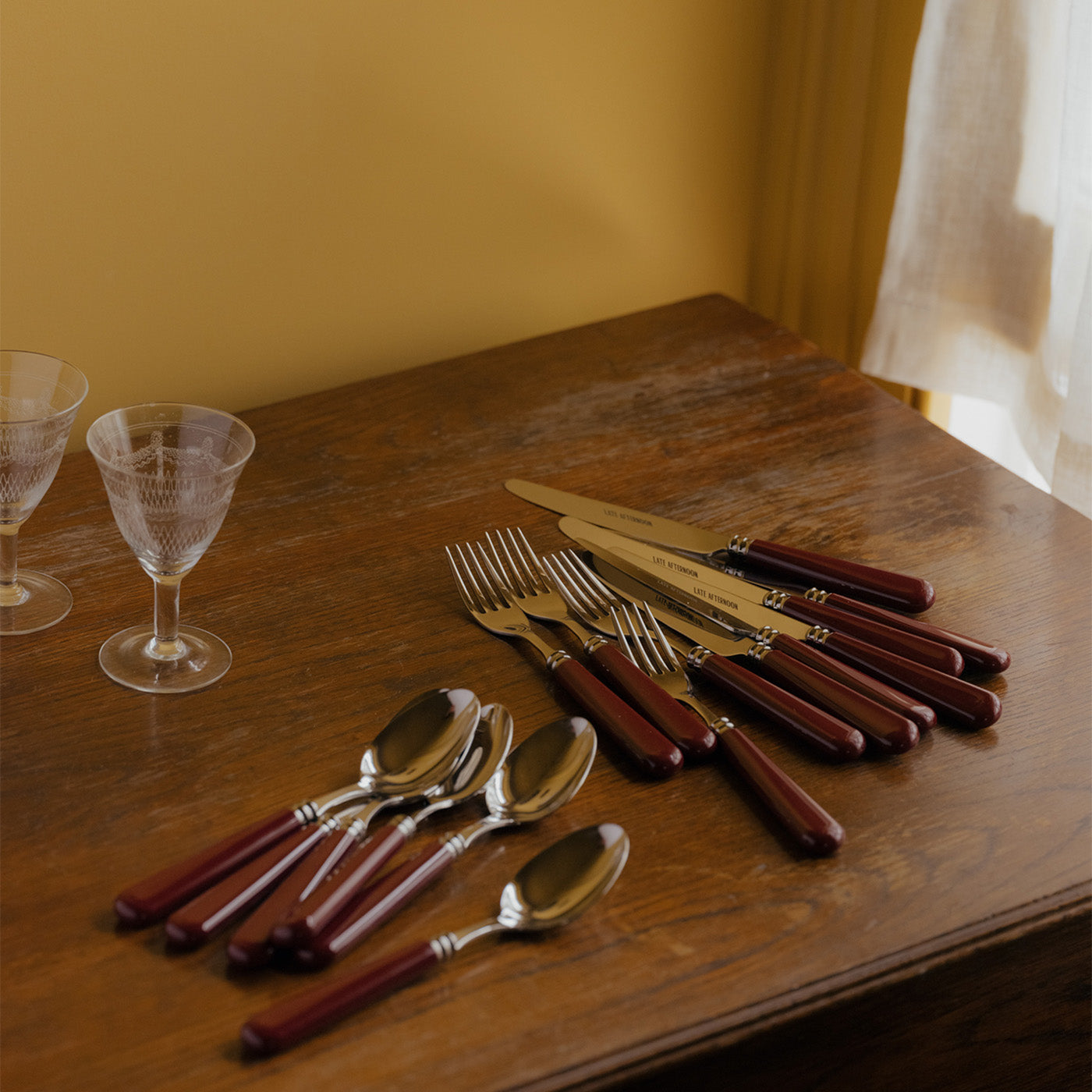 Burgundy_Knife_Fork_Dessert_Spoon_Set_