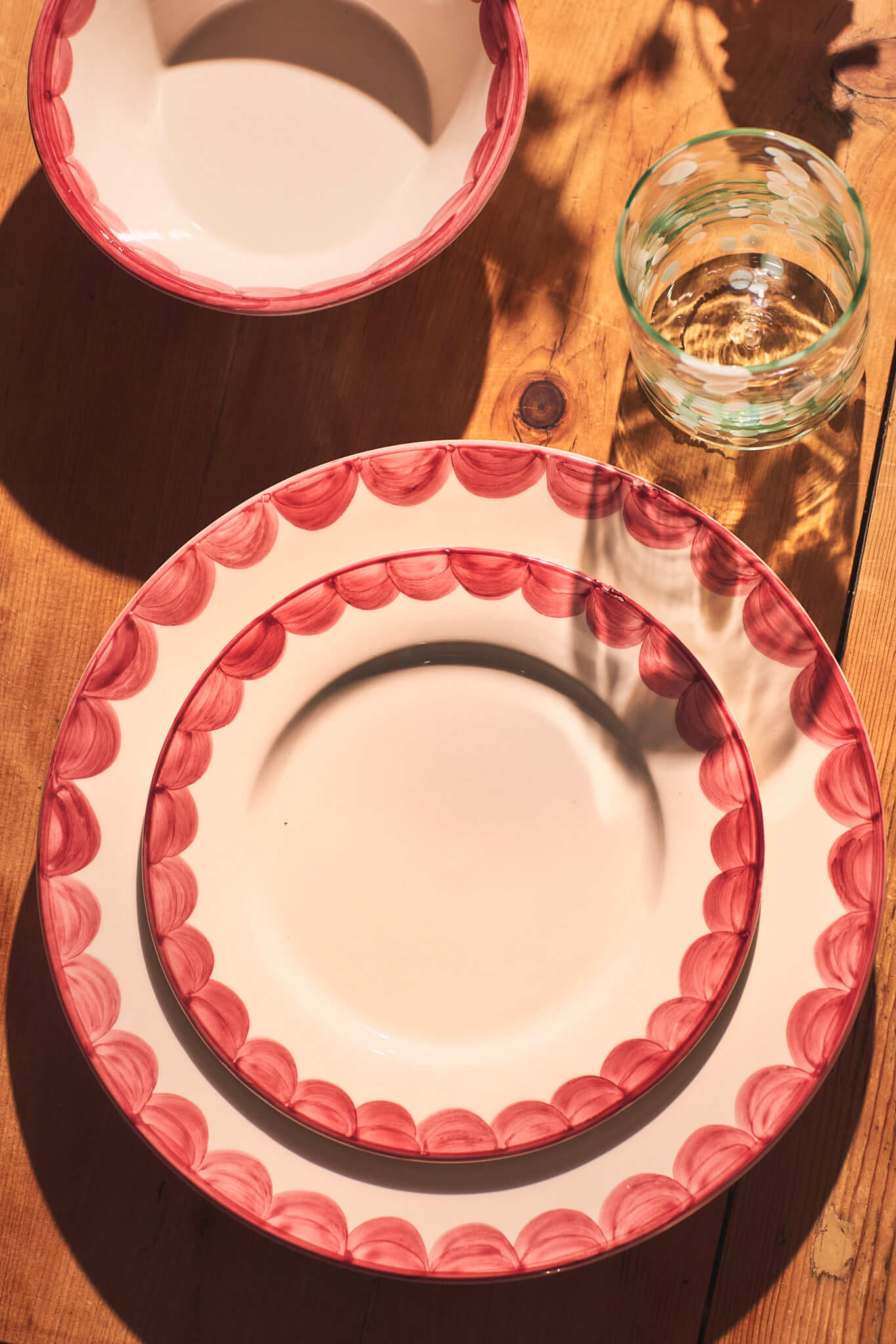 LateAfternoon_Pink Scallop Dinner Plate Set